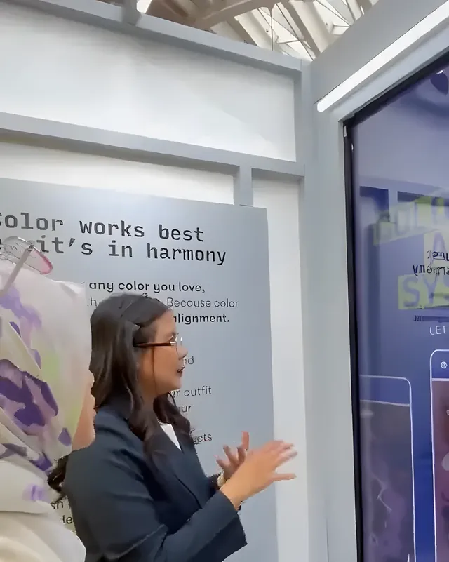 Tavi: AI Personal Color Analysis booth
